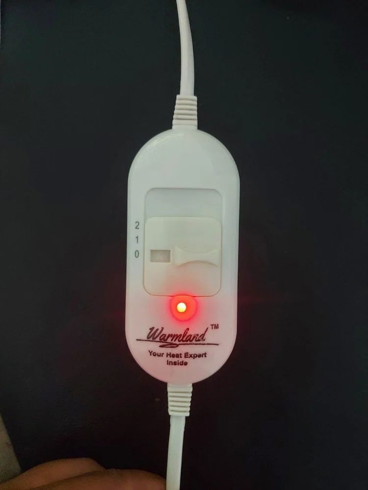 Solid 100 W Gold Double Electric Blanket